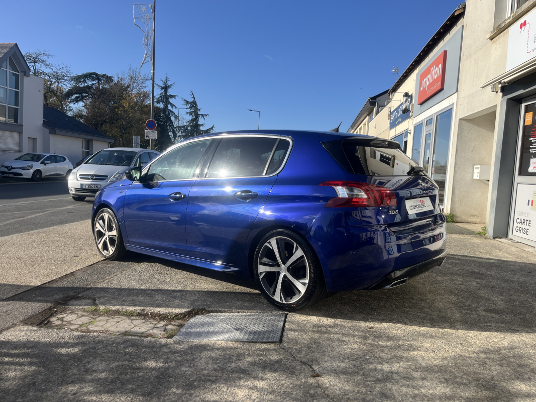 Peugeot 308 — 7