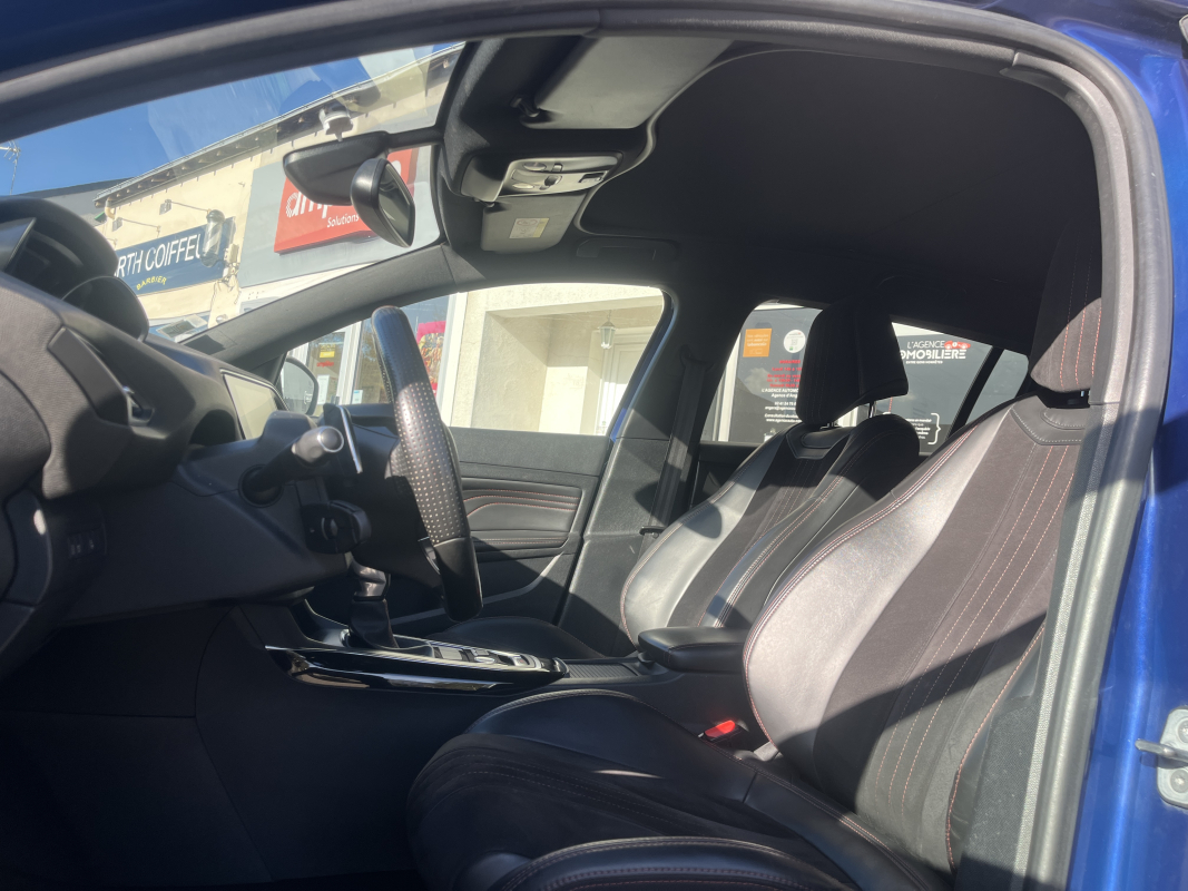Peugeot 308 — 12