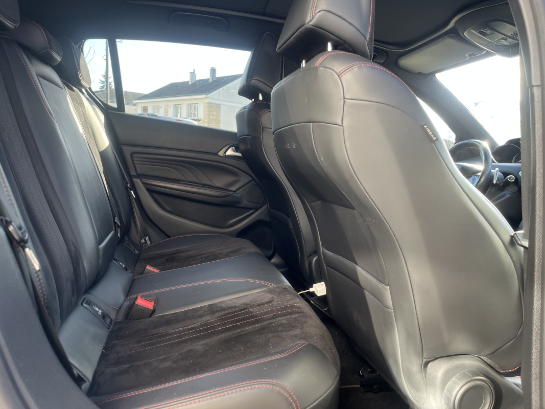 Peugeot 308 — 16