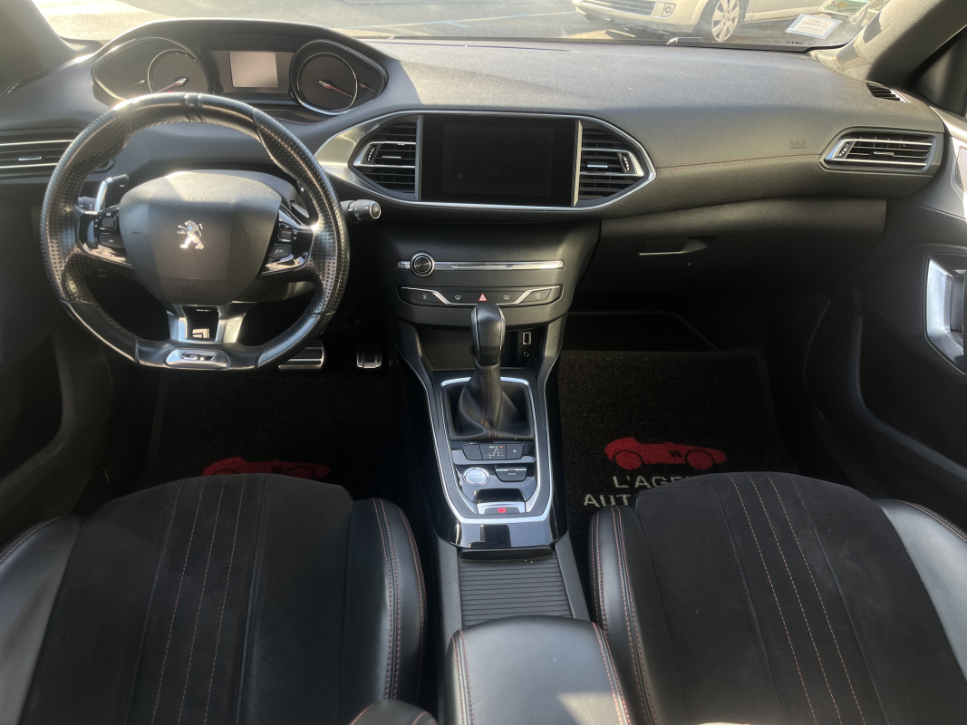 Peugeot 308 — 10
