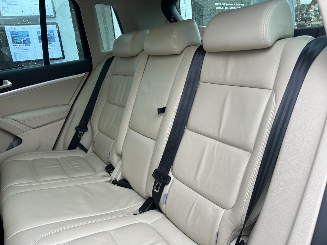 Volkswagen Tiguan — 13