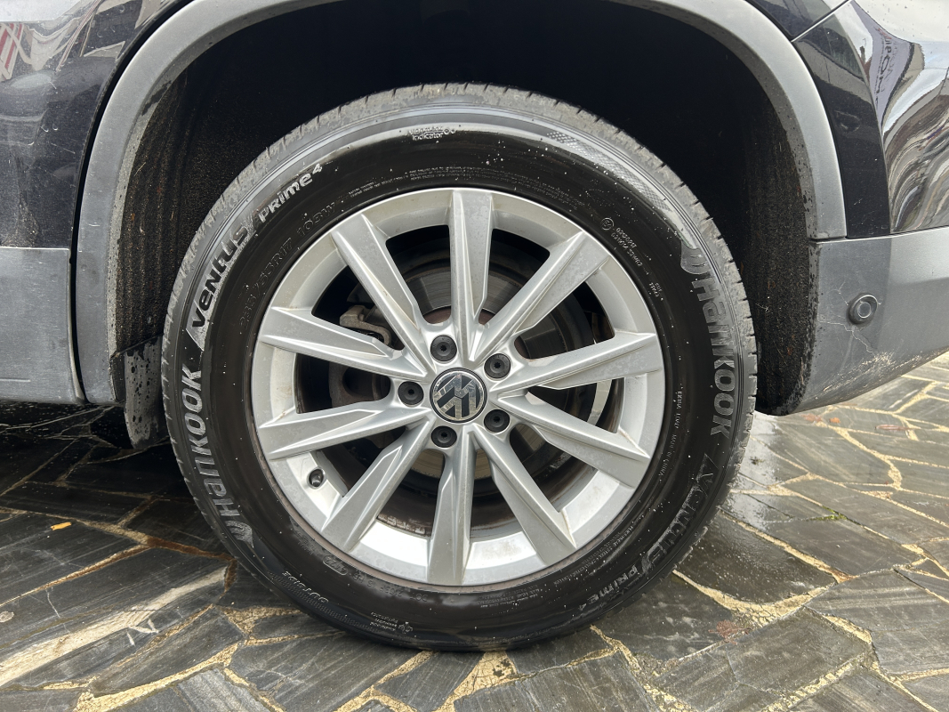 Volkswagen Tiguan — 18