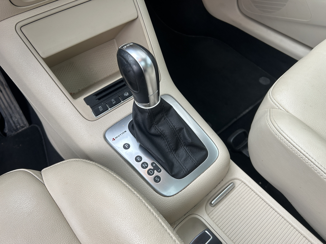 Volkswagen Tiguan — 12