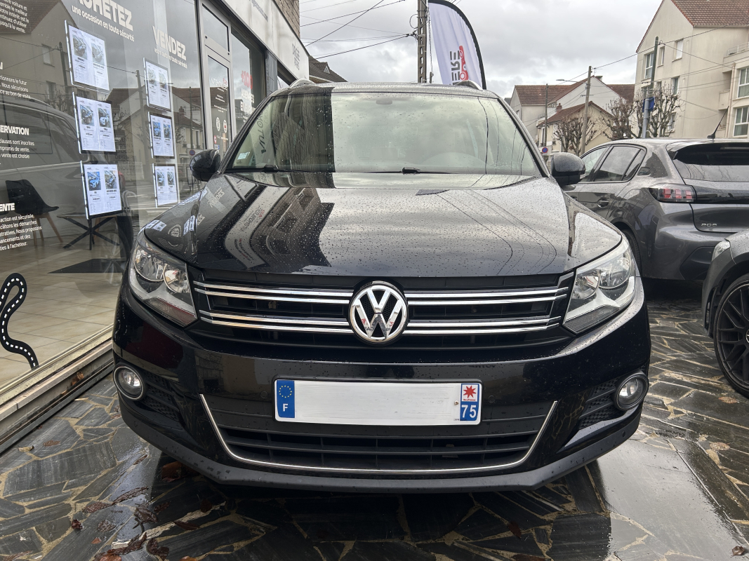Volkswagen Tiguan — 2