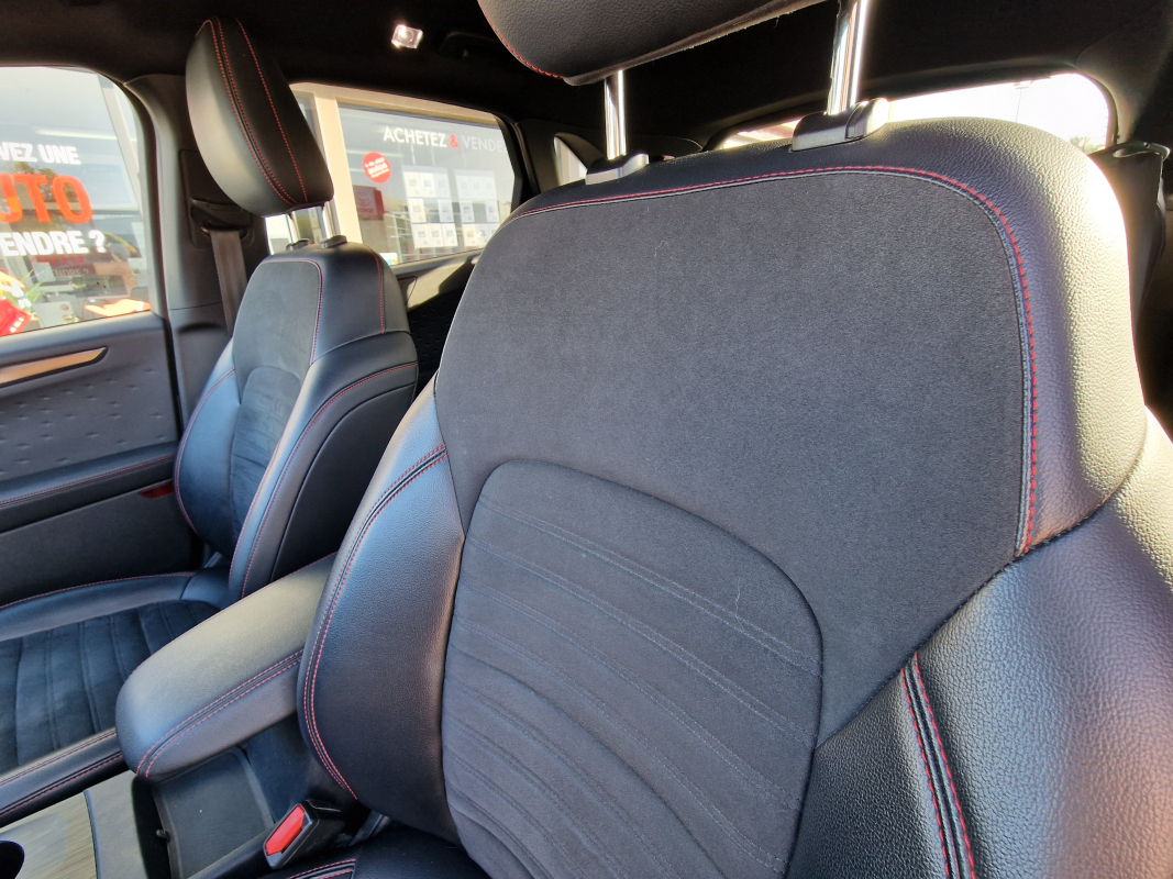 Ford Kuga — 17