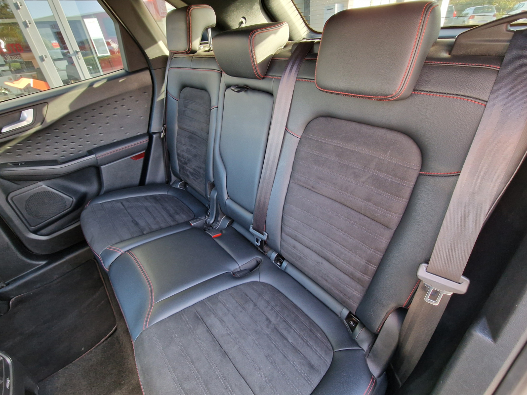 Ford Kuga — 18