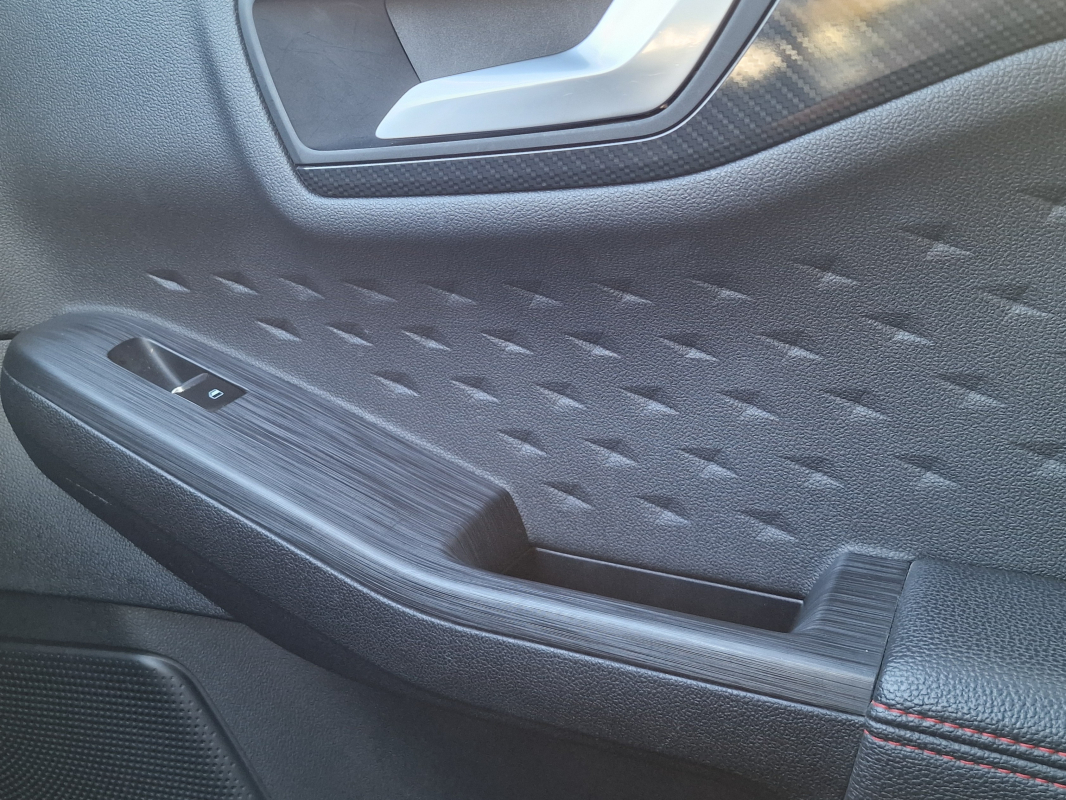 Ford Kuga — 32