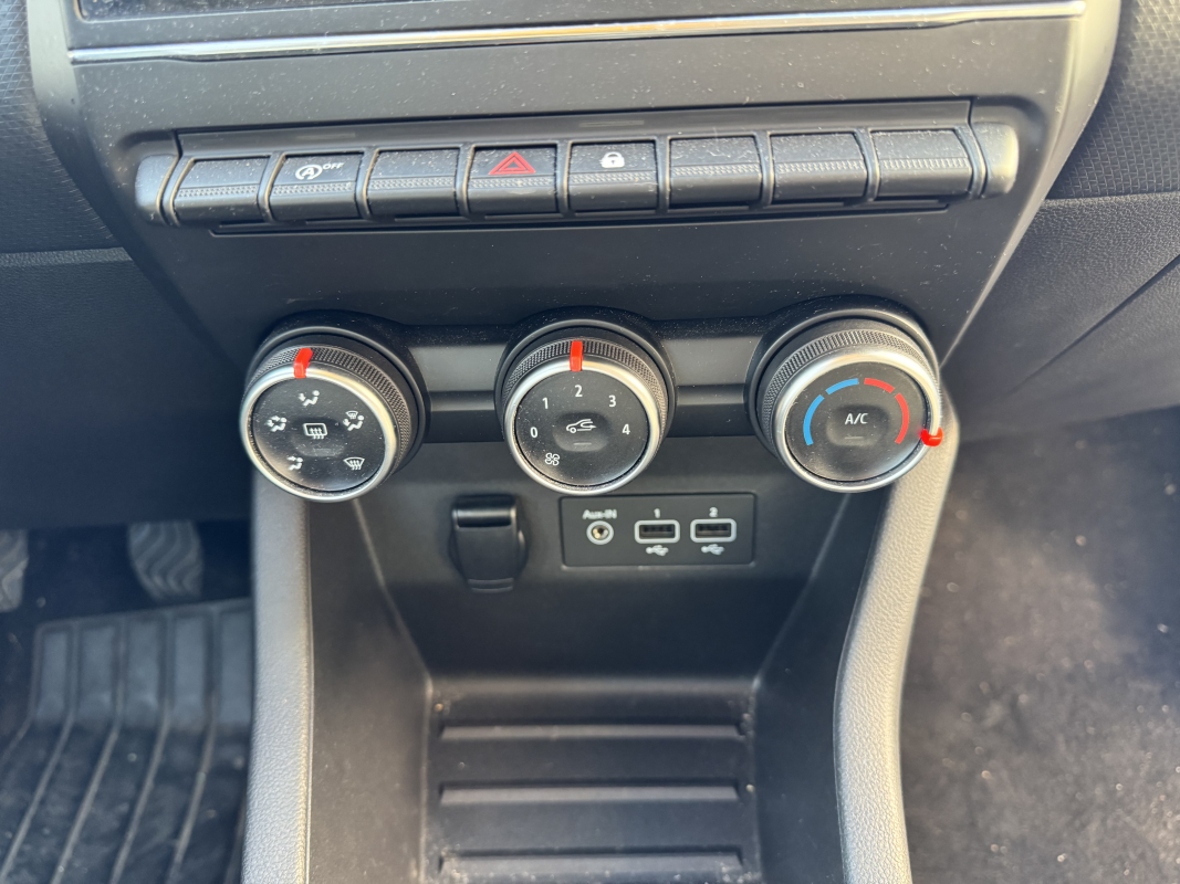 Renault Clio — 19