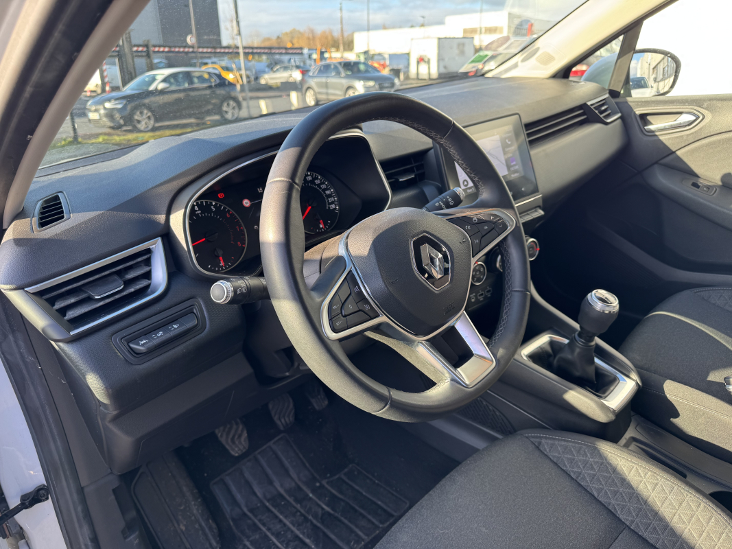 Renault Clio — 10