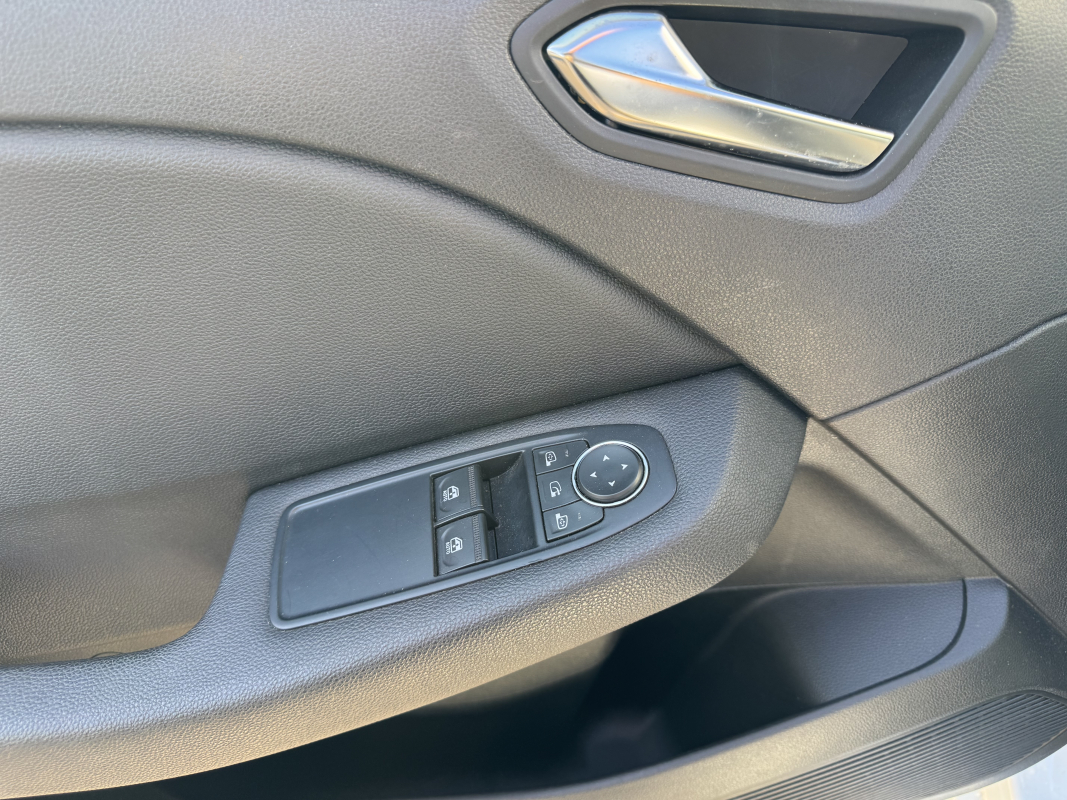 Renault Clio — 25