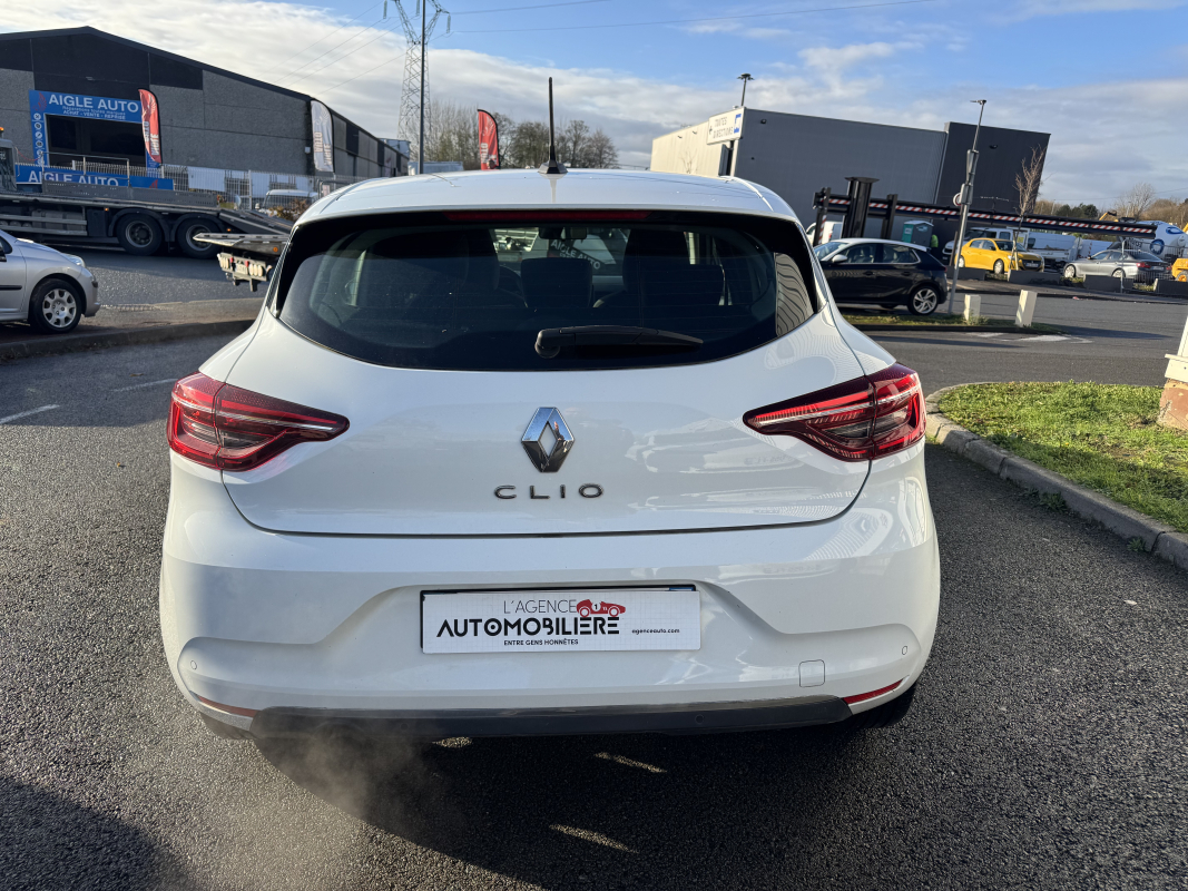 Renault Clio — 7