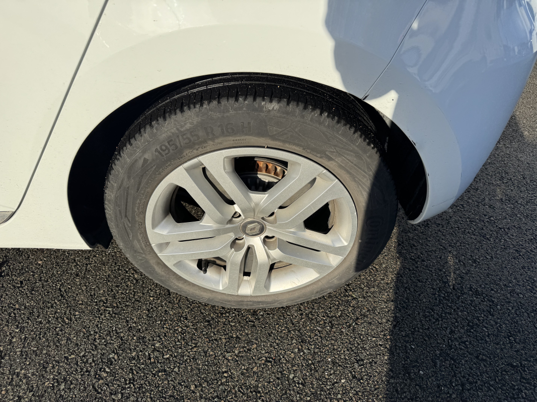 Renault Clio — 29