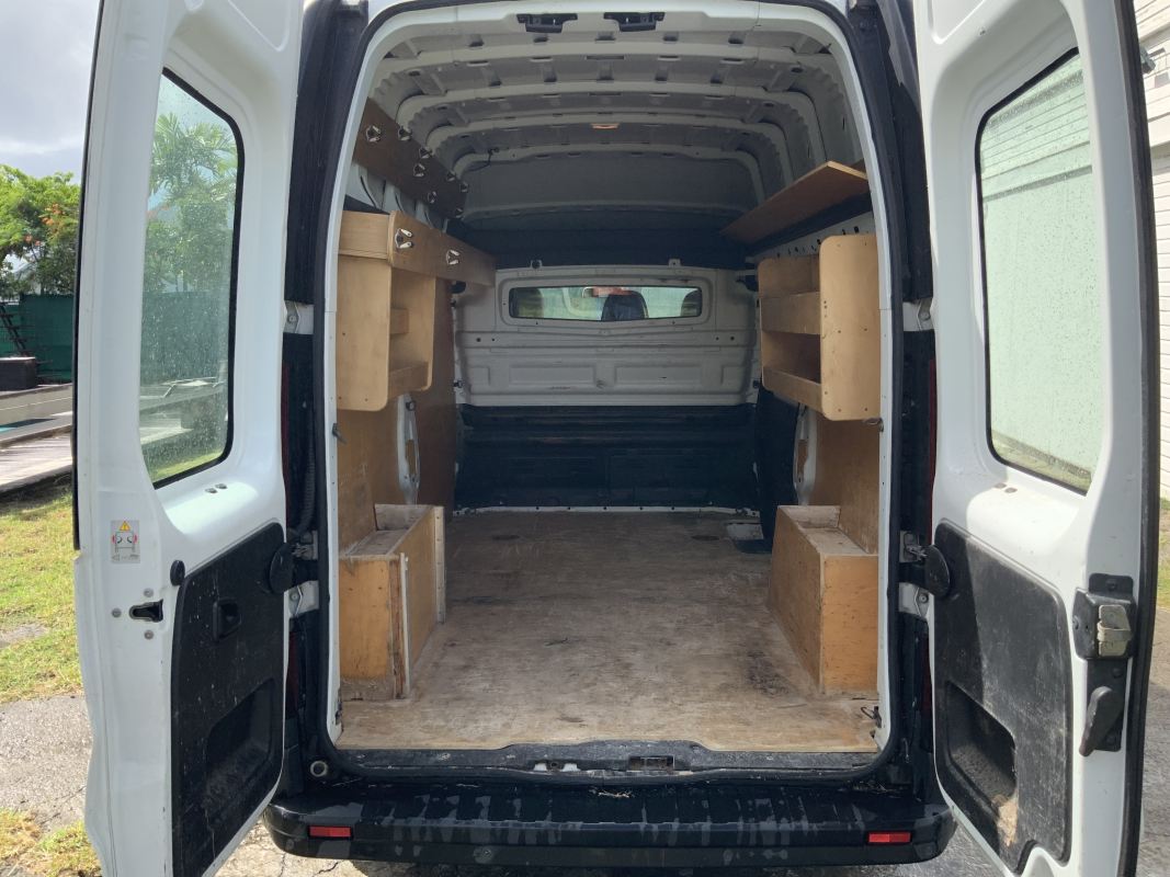 Renault Trafic — 10