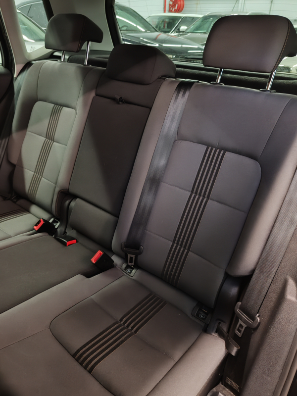 Volkswagen Golf Sportsvan — 14