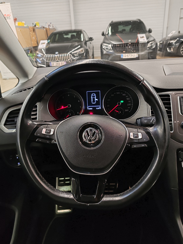 Volkswagen Golf Sportsvan — 11