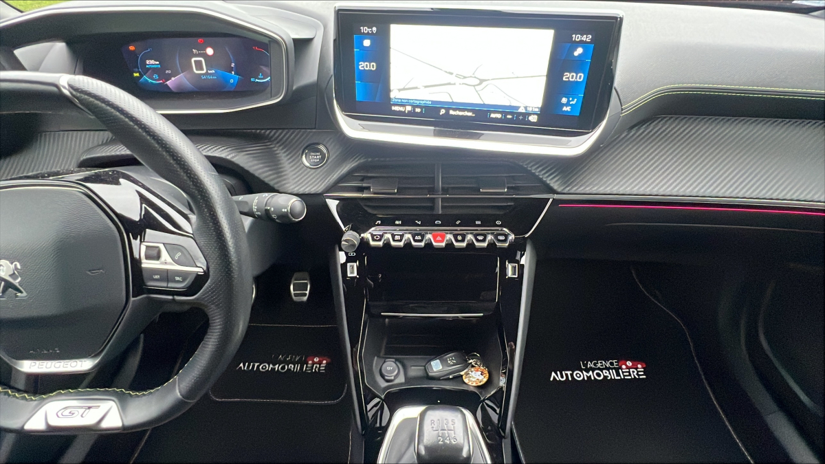 Peugeot 2008 — 27