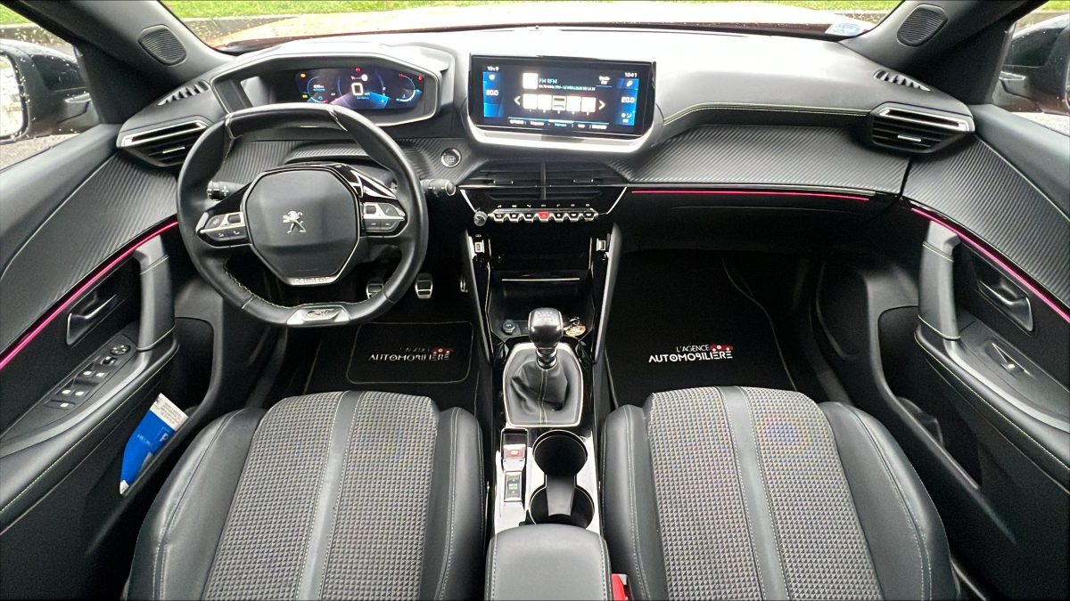 Peugeot 2008 — 13