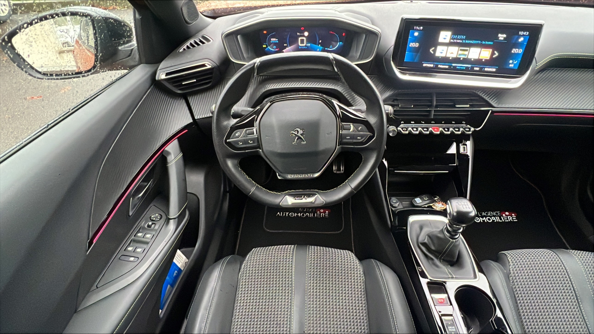 Peugeot 2008 — 24