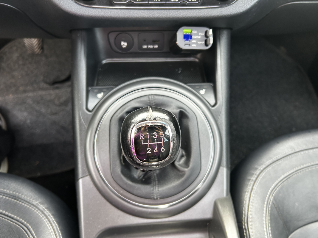 Kia Sportage — 13
