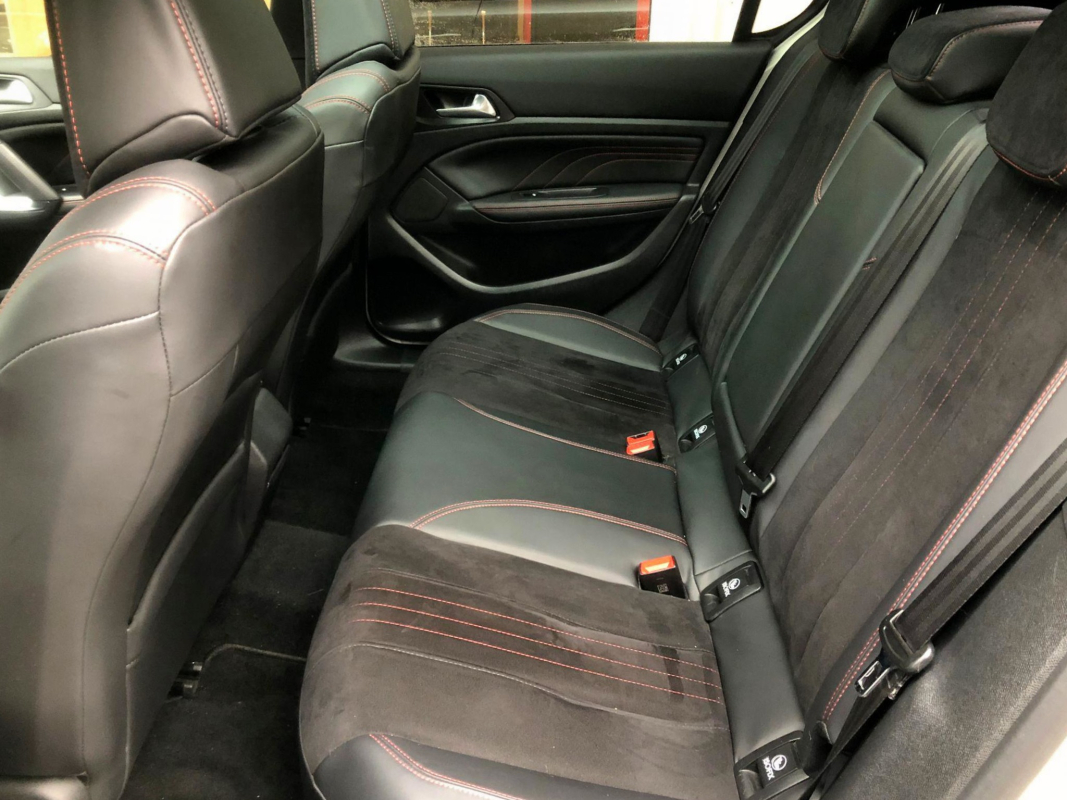 Peugeot 308 — 10