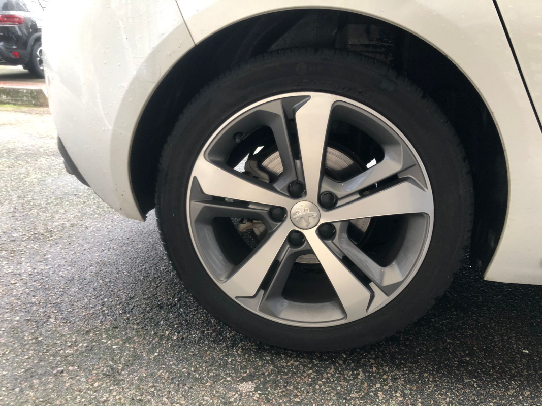Peugeot 308 — 17