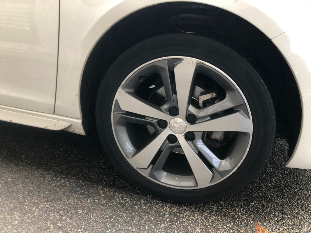 Peugeot 308 — 21