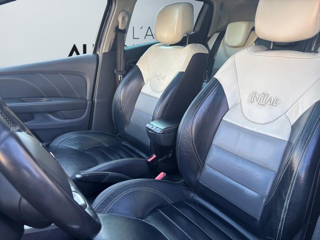 Renault Clio — 11