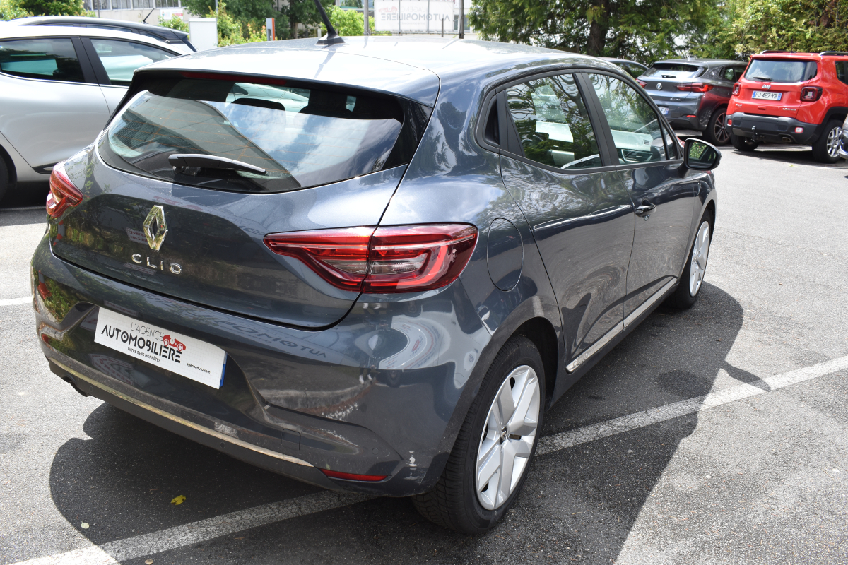 Renault Clio — 7