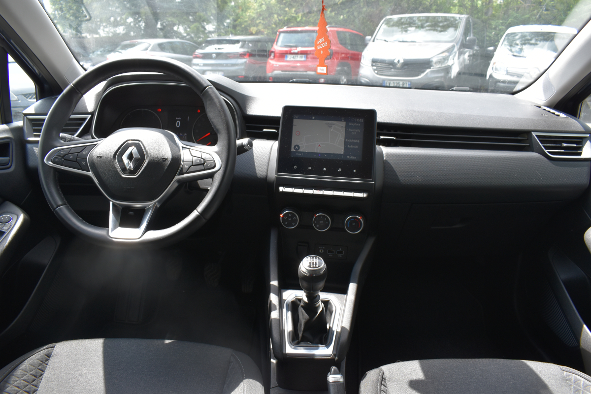 Renault Clio — 12
