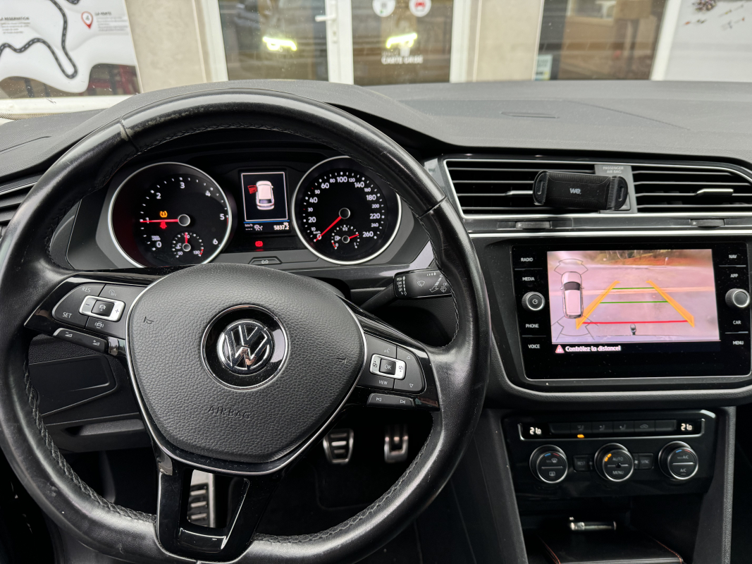 Volkswagen Tiguan — 13