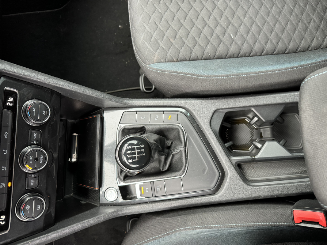 Volkswagen Tiguan — 16