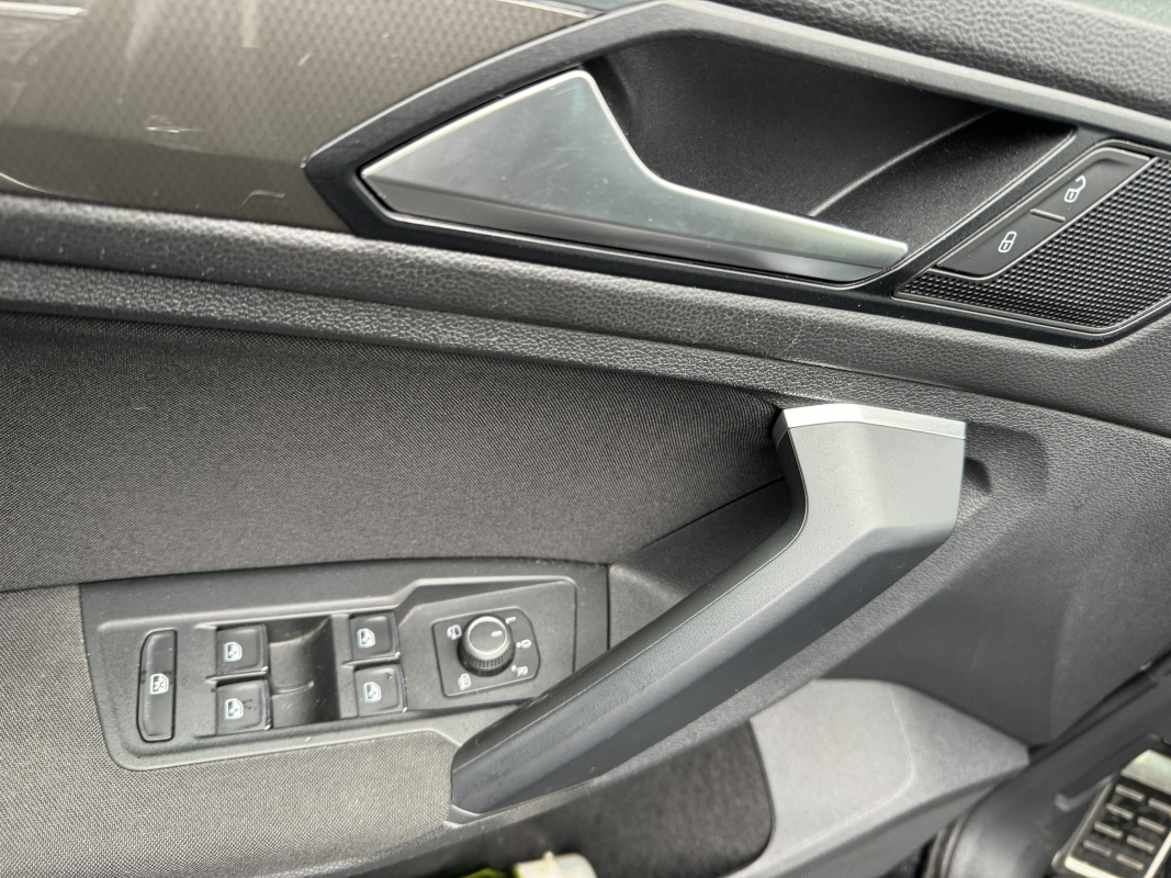 Volkswagen Tiguan — 17