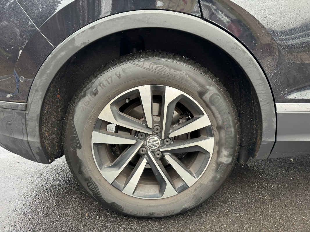 Volkswagen Tiguan — 9