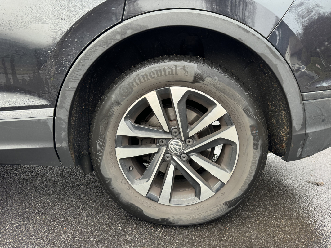 Volkswagen Tiguan — 11