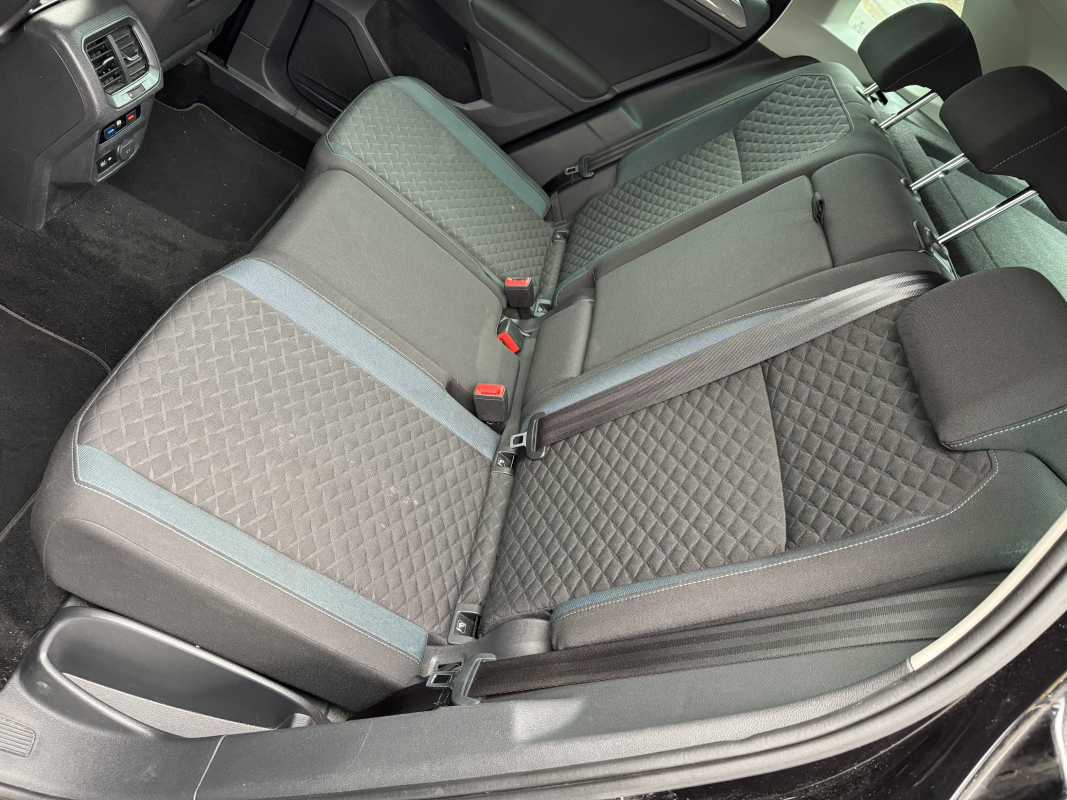 Volkswagen Tiguan — 19