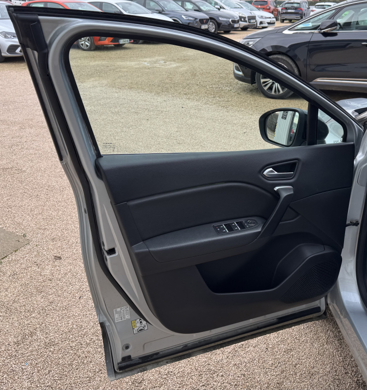 Renault Captur — 23