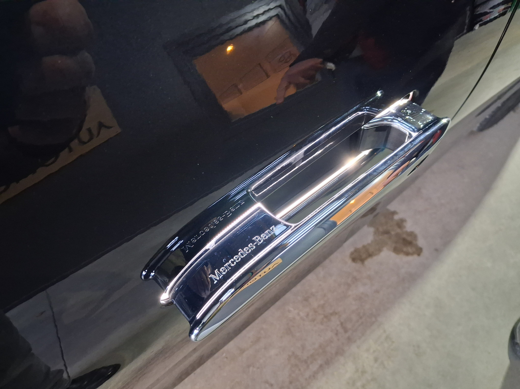 Mercedes 200 — 10