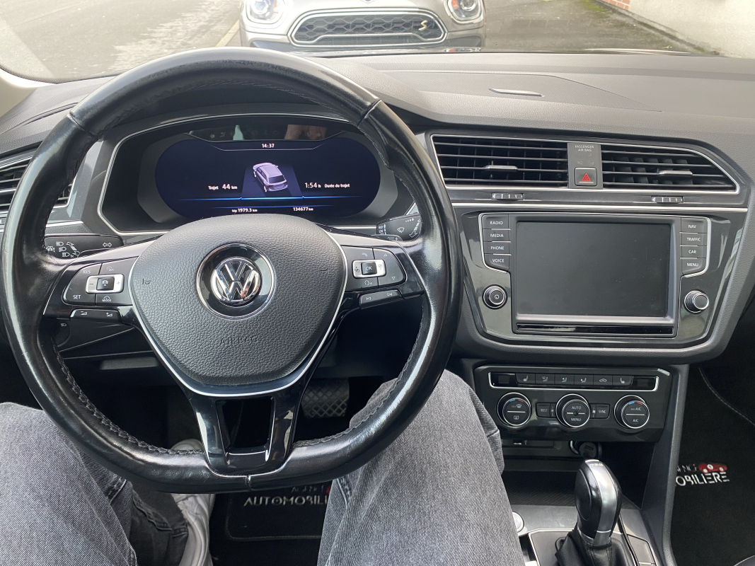 Volkswagen Tiguan — 10