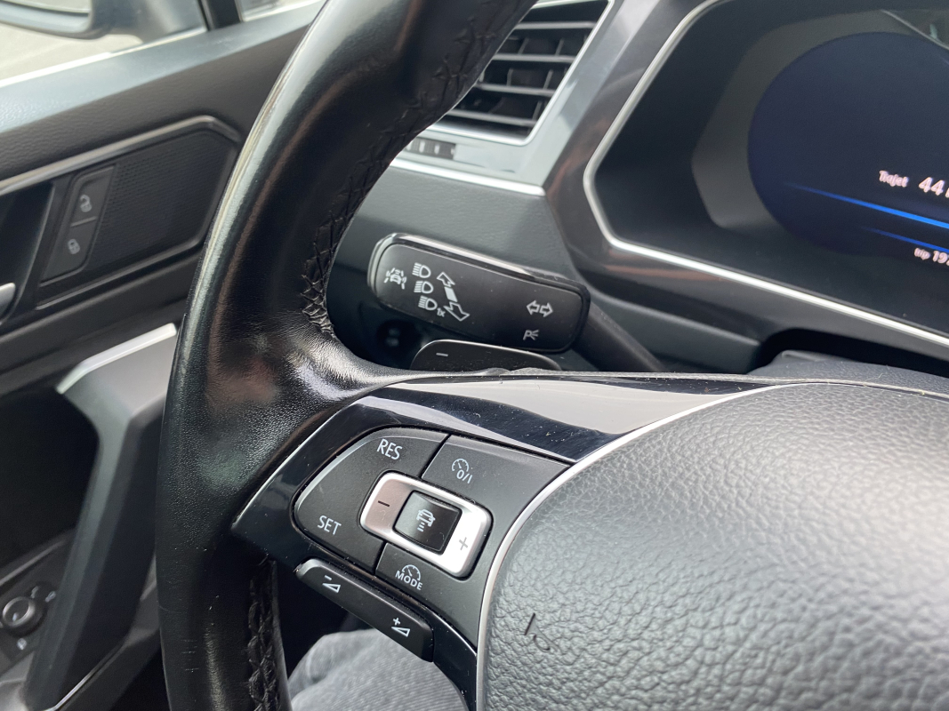Volkswagen Tiguan — 27
