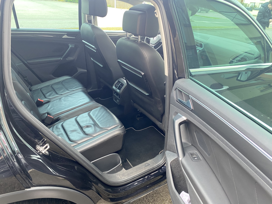Volkswagen Tiguan — 24