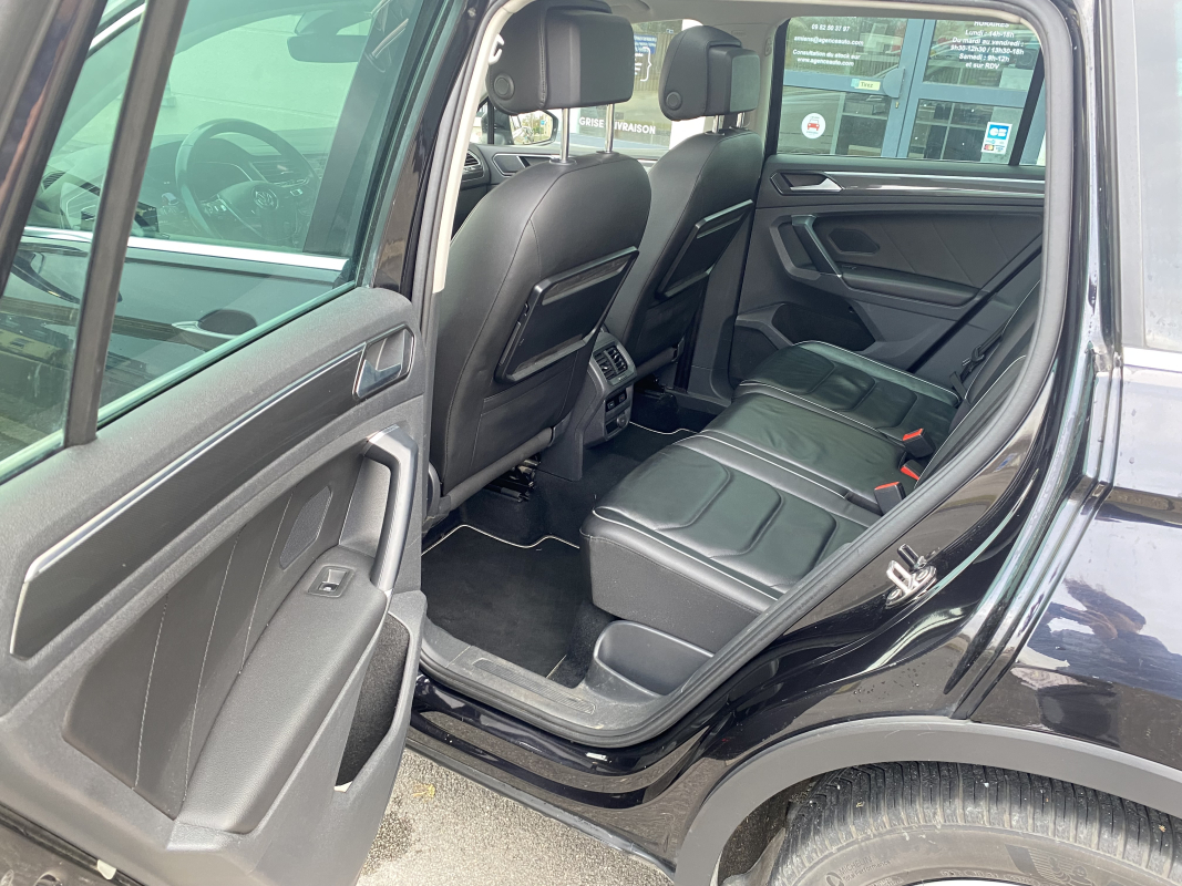 Volkswagen Tiguan — 23