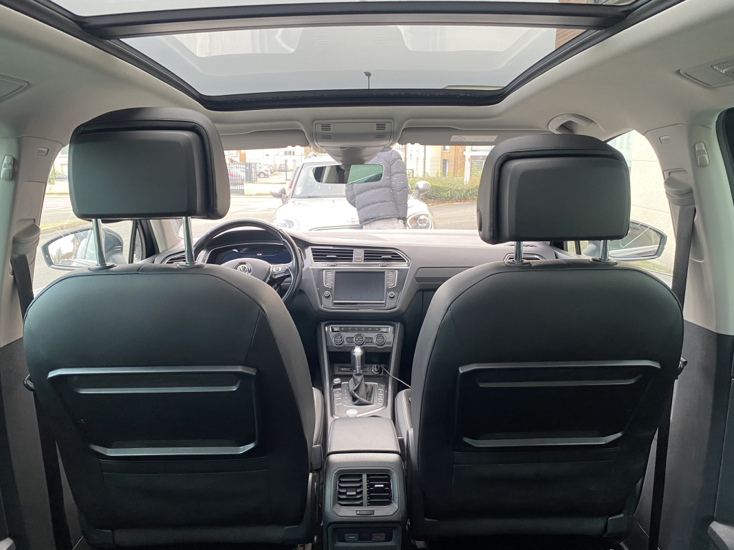 Volkswagen Tiguan — 32