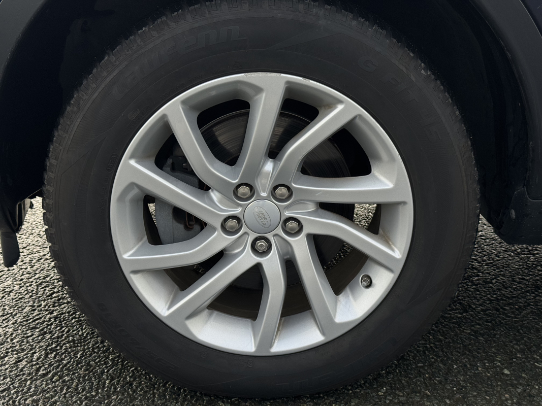 Land Rover Discovery Sport — 35