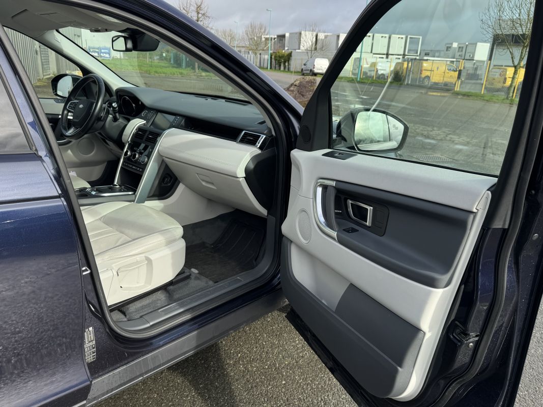 Land Rover Discovery Sport — 24