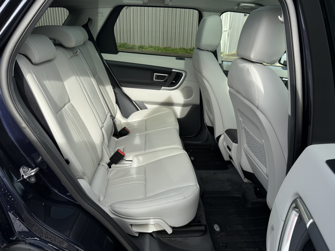 Land Rover Discovery Sport — 30
