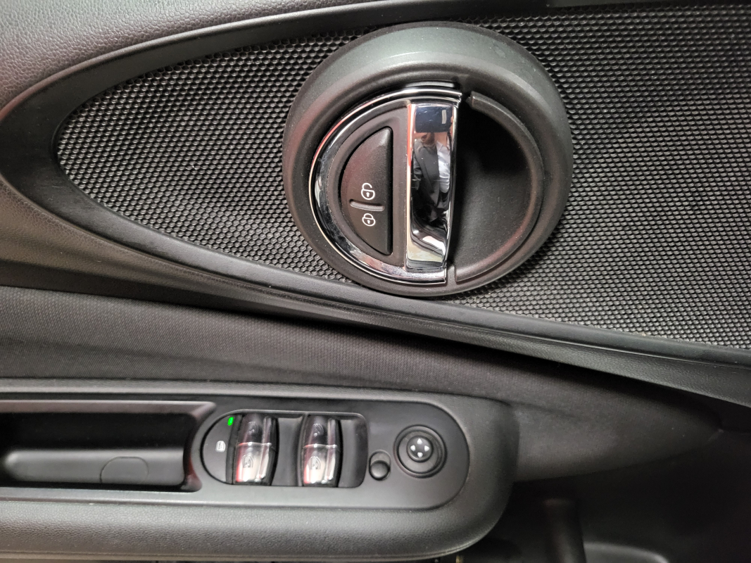 Mini Clubman — 26