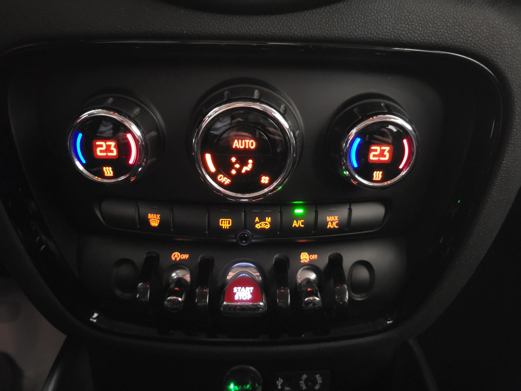 Mini Clubman — 18