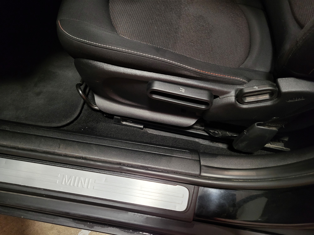 Mini Clubman — 27