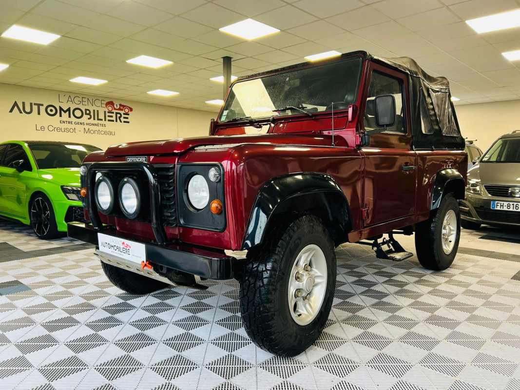 Land Rover Defender — 2