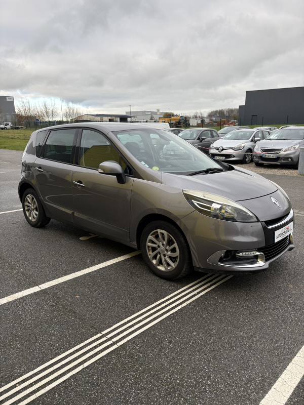 Renault Scenic — 4